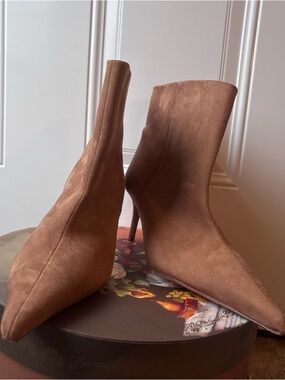 H&M Tan Suede Pointed-Toe Stiletto Ankle Boots